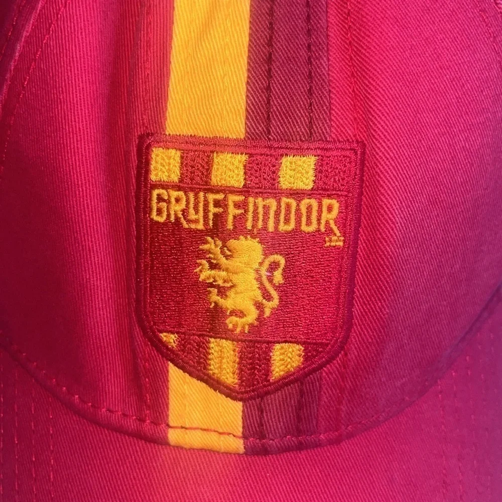 Harry Potter men’s Gryffindor hat one size fits most